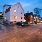 Koselig Naer Sentrum Apartment