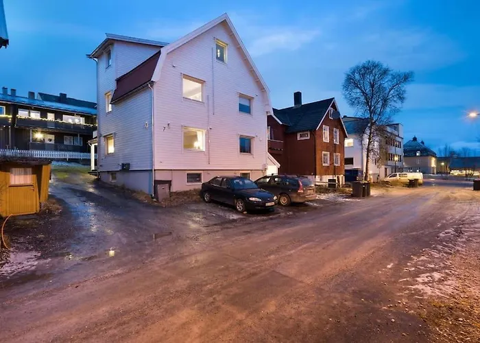 Koselig Naer Sentrum Apartamento